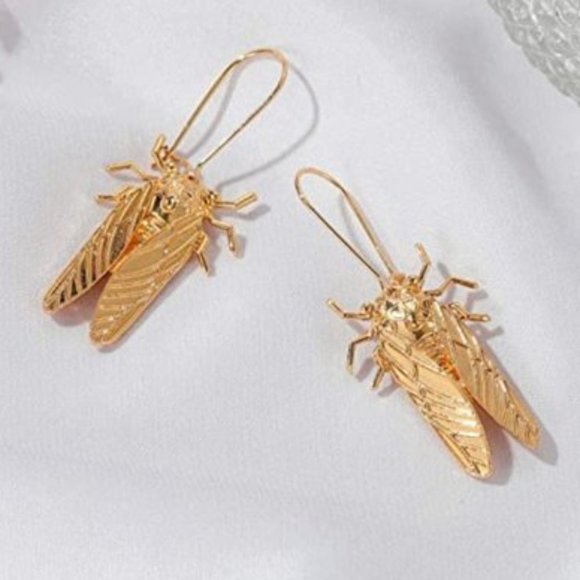 NEW Anthropologie Antique Gold Insect Earrings - Picture 4 of 7